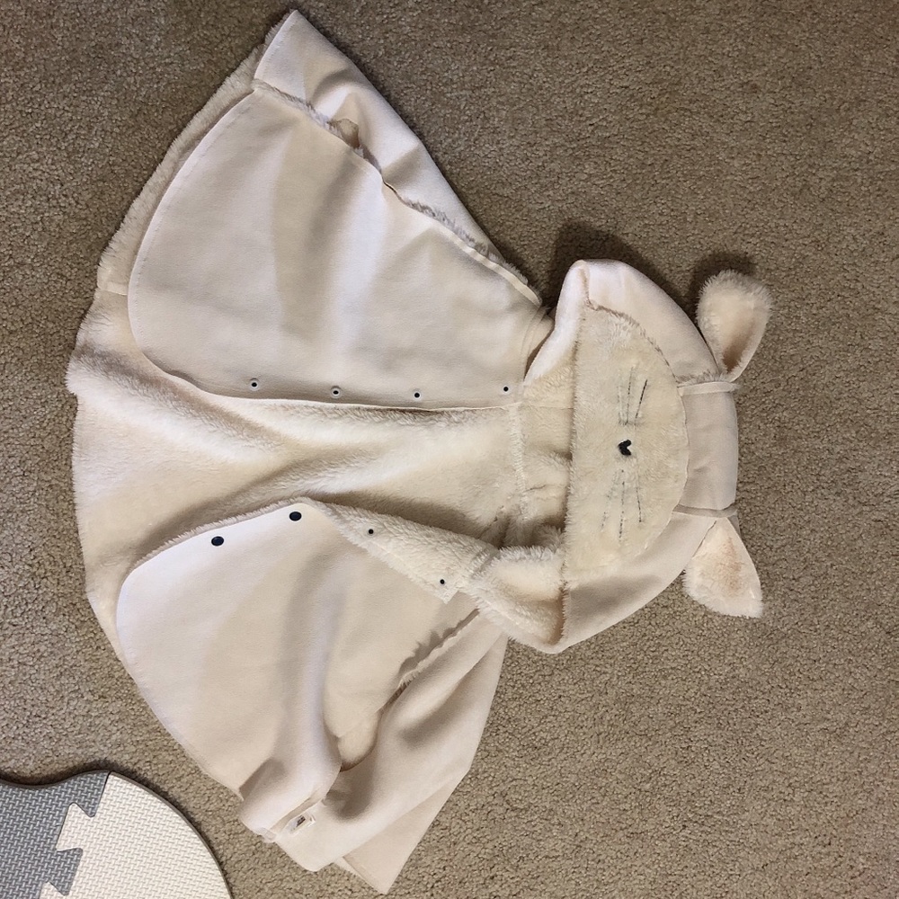 VERY CUTE BABY COAT!